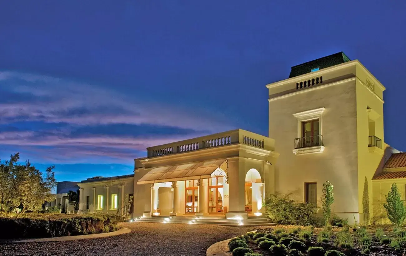 Cavas Wine Lodge - image 2